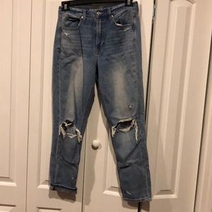 American Eagle Mom Jeans